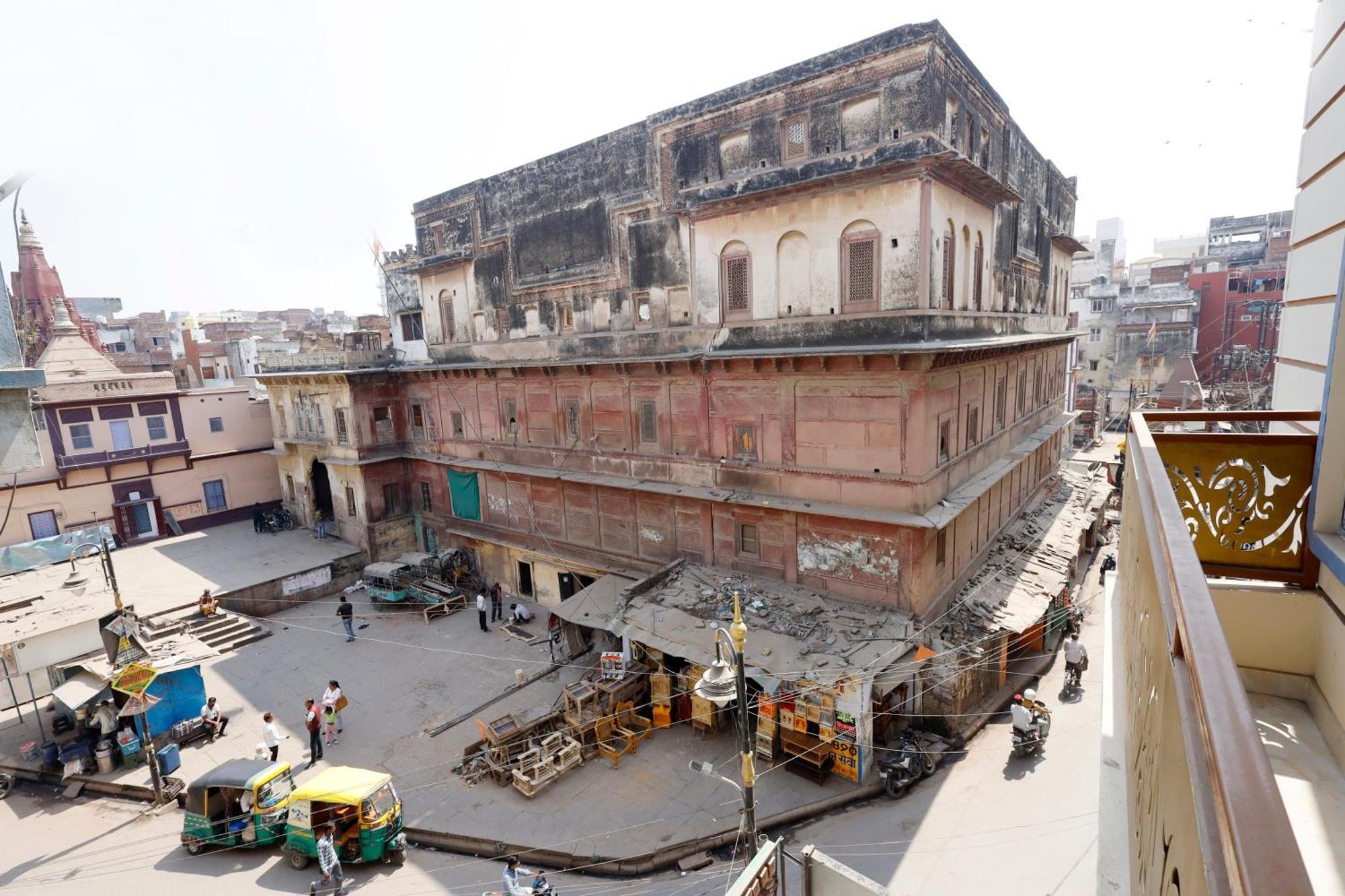 Kiran Residency Near Vishwanath Temple, Varanasi